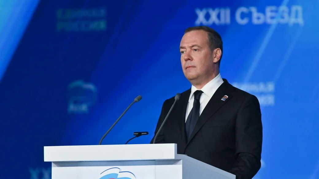 Медведев допустил присоединение новых регионов к России