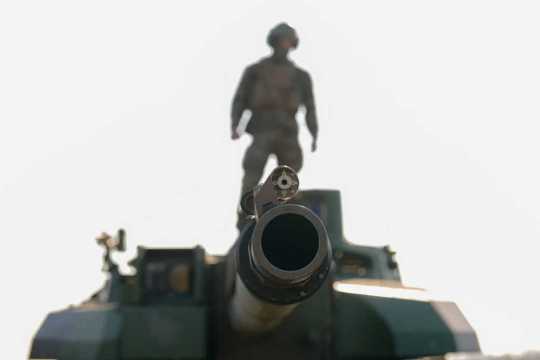 Reuters: в Европе обсуждают отправку на Украину до 100 тыс. военных Reuters: в Европе обсуждают отправку на Украину до 100 тыс. военных