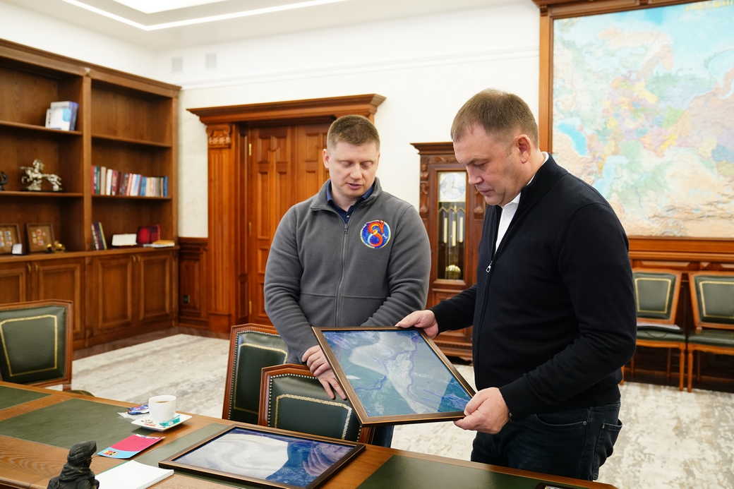 Илья Середюк: школе №4 в Мысках будет присвоено имя космонавта Александра Гребенкина Илья Середюк: школе №4 в Мысках будет присвоено имя космонавта Александра Гребенкина