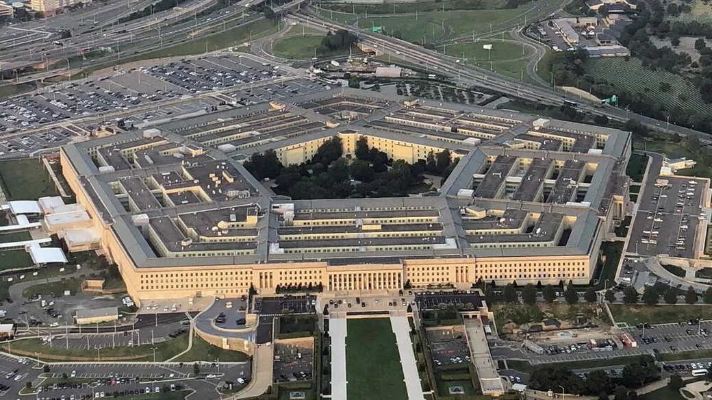 Пентагон поручит вузам продвигать идею превосходства США