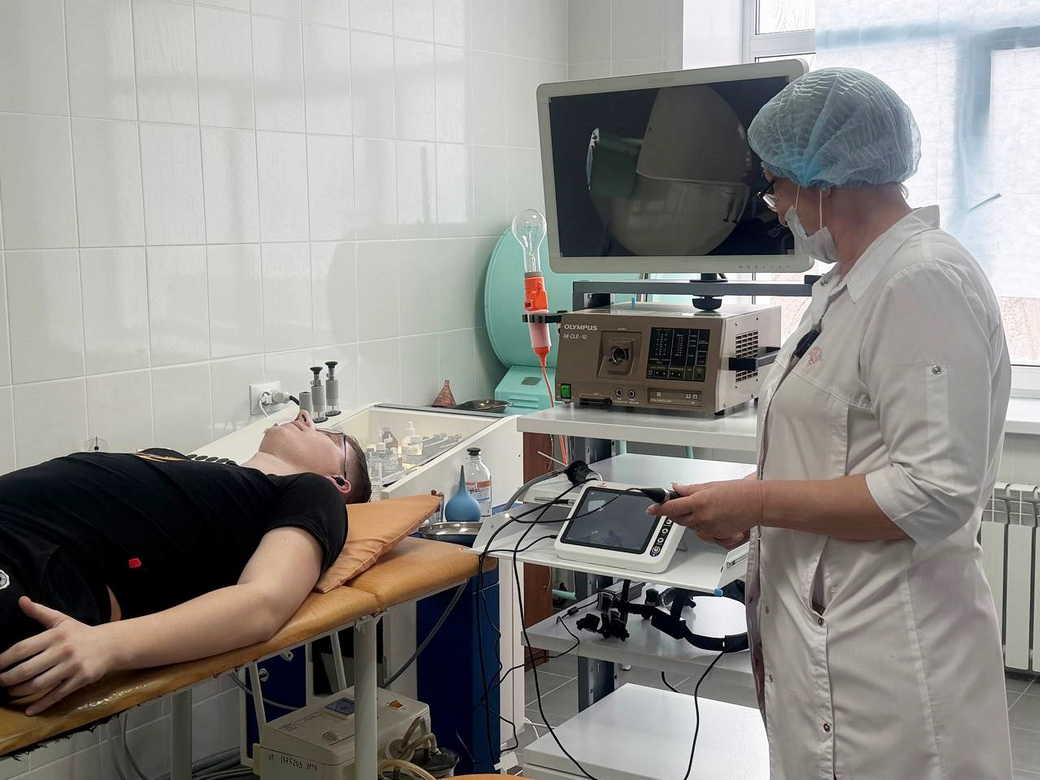 Новое медицинское оборудование и легковые автомобили поступили в больницы Кузбасса