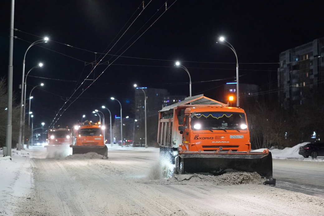 С начала зимнего сезона с дорог Кузбасса вывезено более 2,3 млн кубометров снега С начала зимнего сезона с дорог Кузбасса вывезено более 2,3 млн кубометров снега