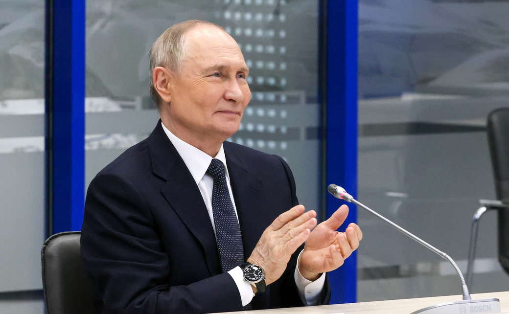 Президент России Владимир Путин принял участие в запуске отгрузки кузбасского угля из нового перевалочного комплекса в Мурманске