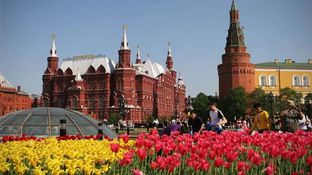 Россиянам напомнили о выходных днях на майские праздники