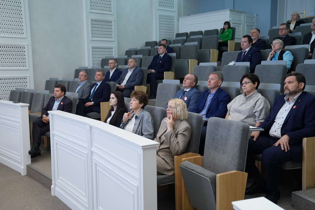 Развитие трансплантологии обсудили на совещании в Кузбассе Развитие трансплантологии обсудили на совещании в Кузбассе