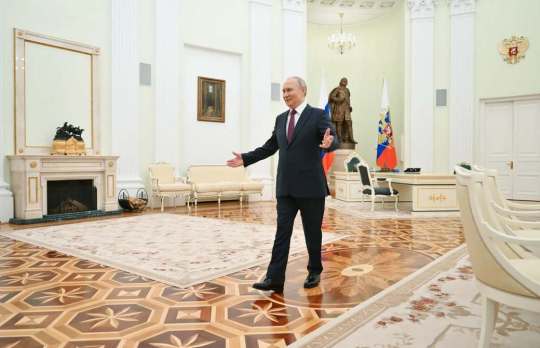 Путин рассказал, что внуки могут приходить к нему в Кремль