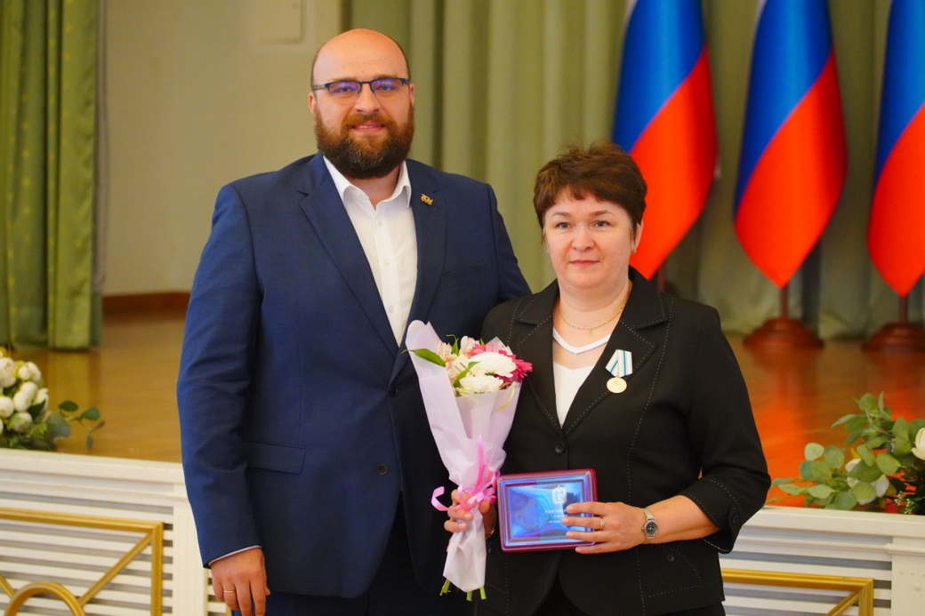 Работники легкой промышленности Кузбасса отмечены областными наградами