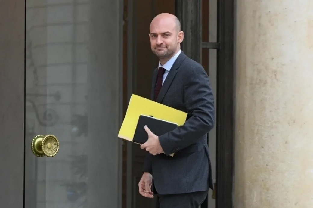 Глава МИД Франции Барро призвал ограничить передвижения дипломатов РФ