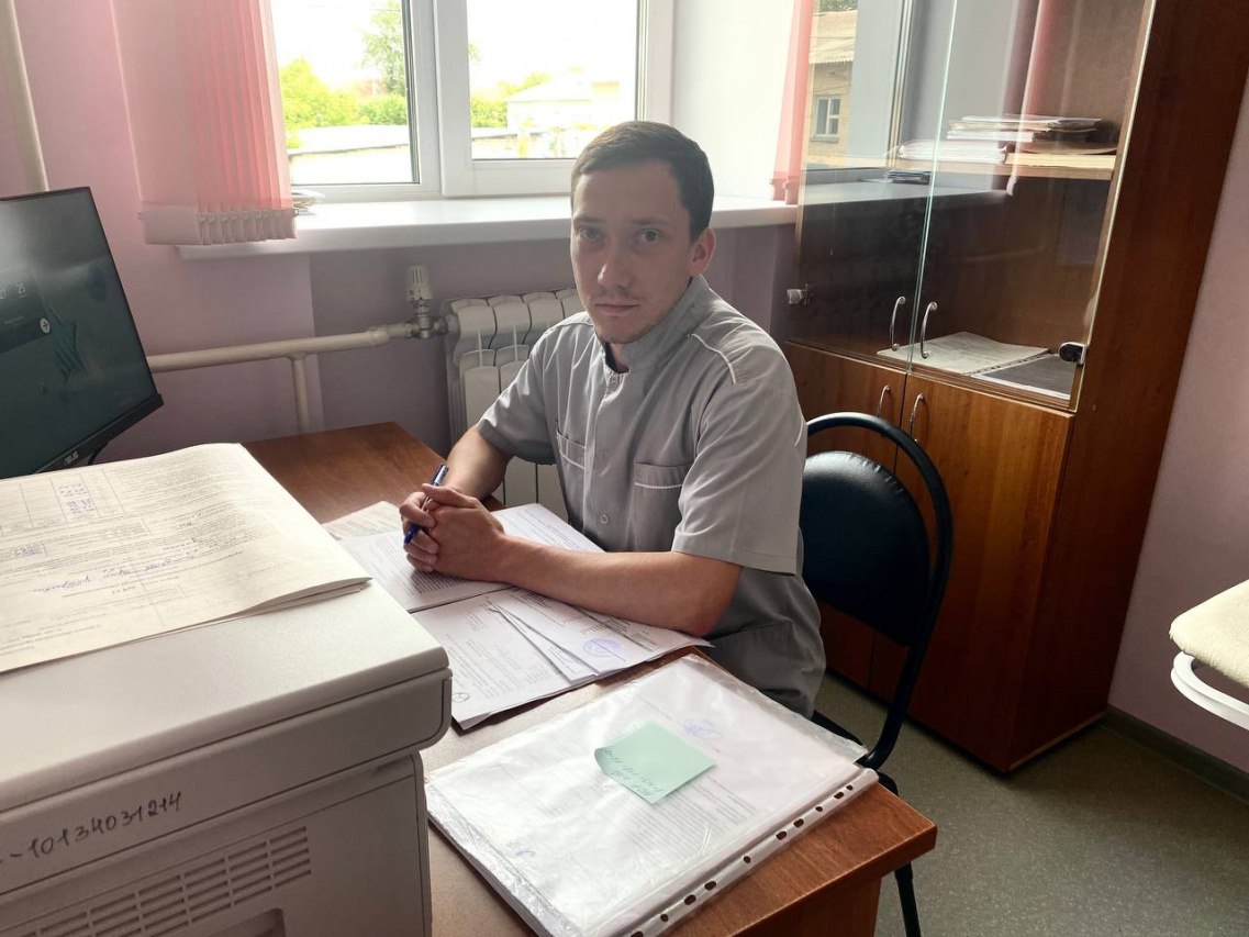 Губернатор Илья Середюк: свыше тысячи медиков и около 100 педагогов трудоустроились в сельские территории Кузбасса по земским программам
