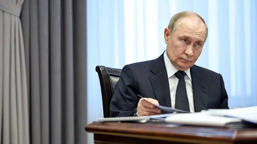 Путин запретил закупать военную форму за рубежом со следующего года