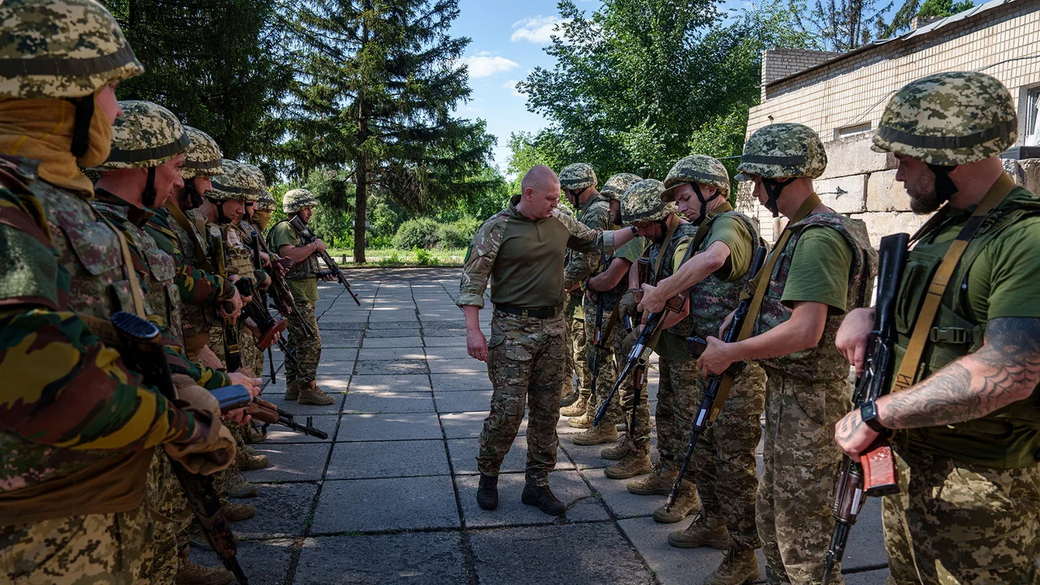На Украине обманом набирают специалистов, отправляя их в пехоту ВСУ