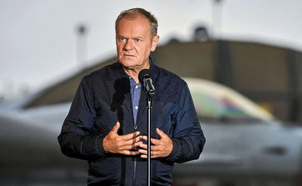 Туск заявил о сбитом над Варшавой беспилотнике