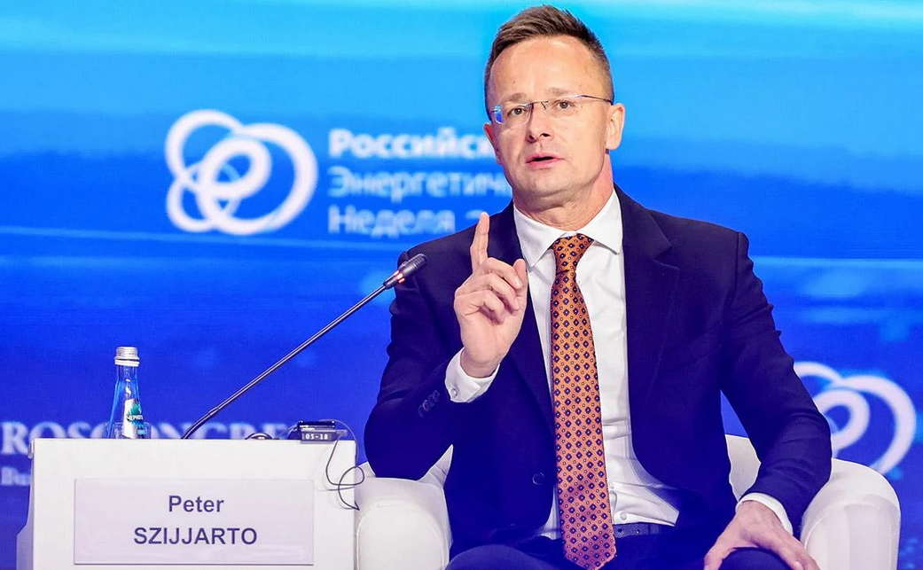 В ЕК осудили визит Сийярто в Москву, назвав его «неправильным сигналом»