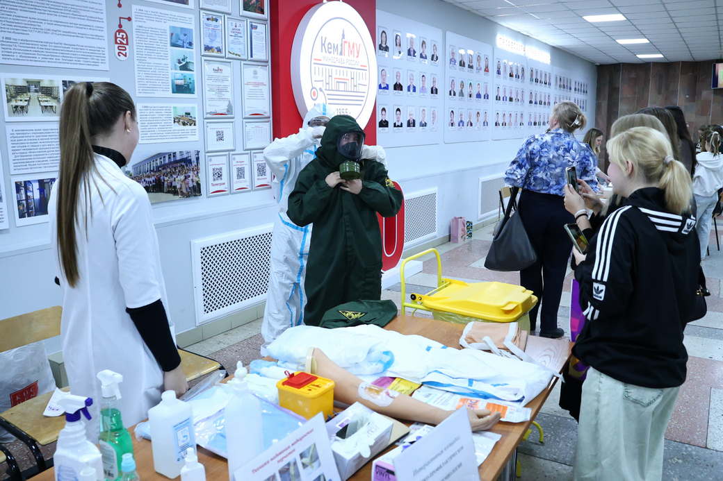 Вузы Кузбасса проводят Дни открытых дверей для будущих абитуриентов Вузы Кузбасса проводят Дни открытых дверей для будущих абитуриентов