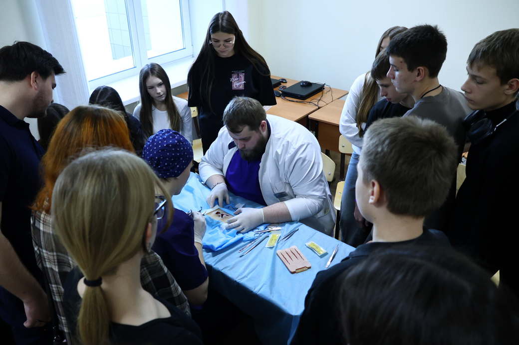Вузы Кузбасса проводят Дни открытых дверей для будущих абитуриентов Вузы Кузбасса проводят Дни открытых дверей для будущих абитуриентов
