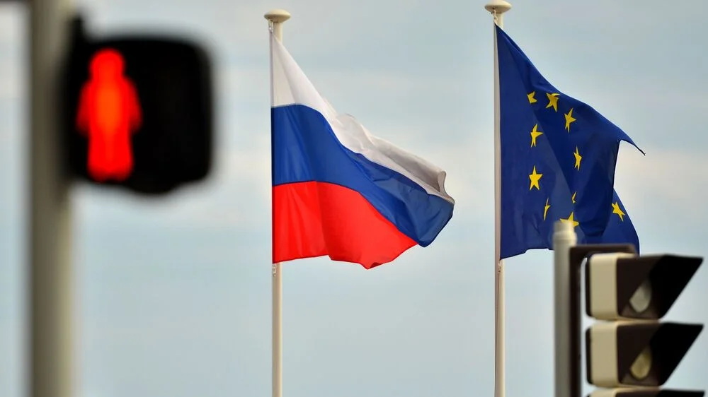 «Сумасшедшая подружка». На Западе объяснили особенность отношения к России