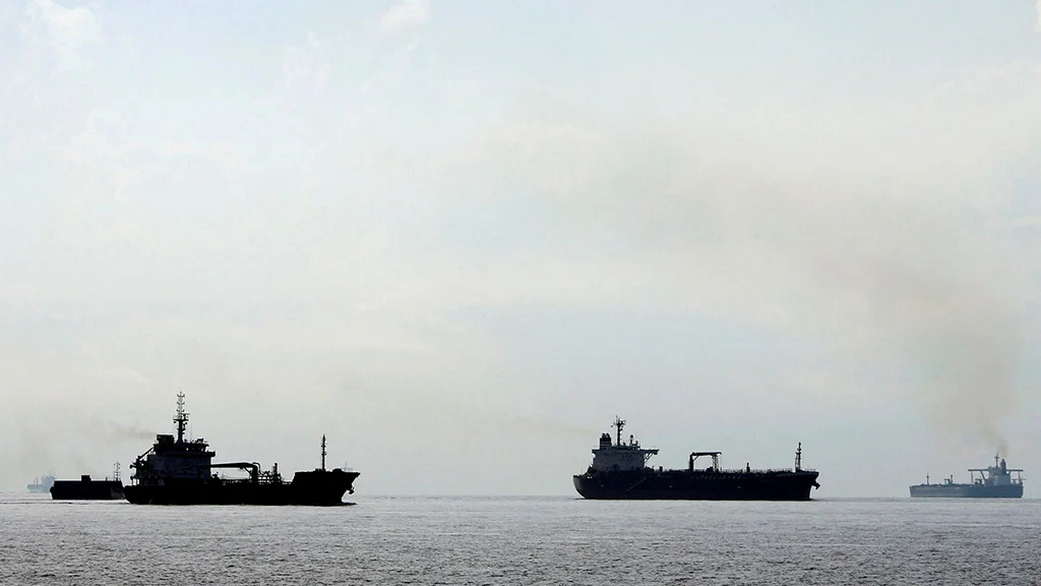 NYT: Индия завершает активные закупки нефти РФ на фоне американских санкций