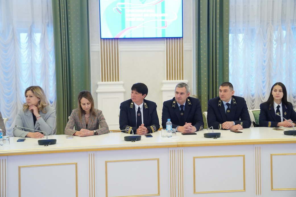 Преподаватели вузов Кузбасса отмечены региональными наградами