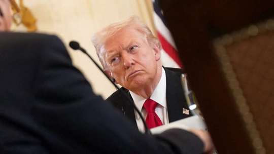 Трамп призвал Зеленского завершить конфликт на Украине