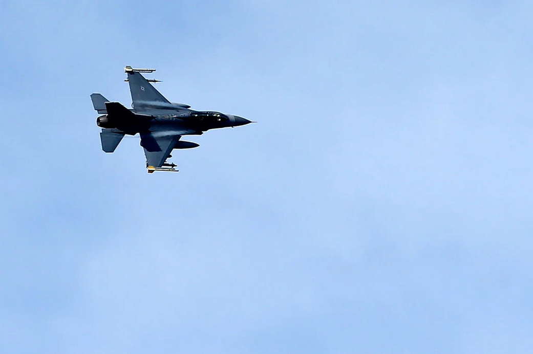 В Калифорнии разбился истребитель F-16 ВВС США