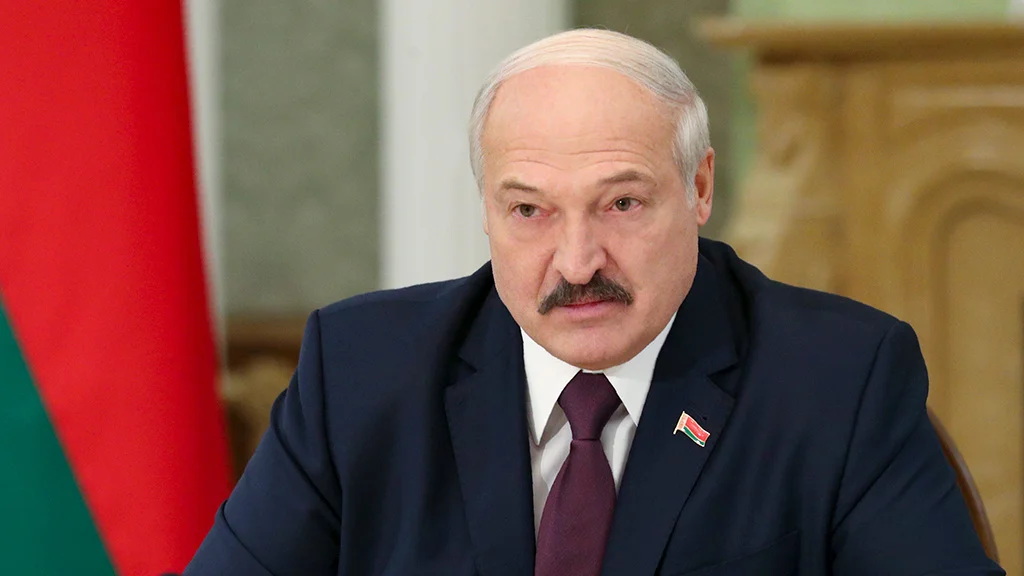 Лукашенко заявил о следовании курсу с РФ вопреки критике Лукашенко заявил о следовании курсу с РФ вопреки критике
