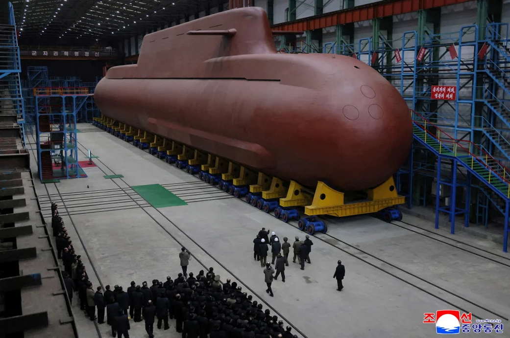 КНДР показала свою строящуюся атомную подлодку