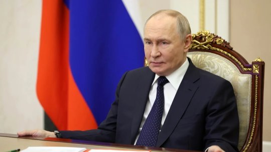 Путин пообещал сохранить память об артистах, поддержавших военных