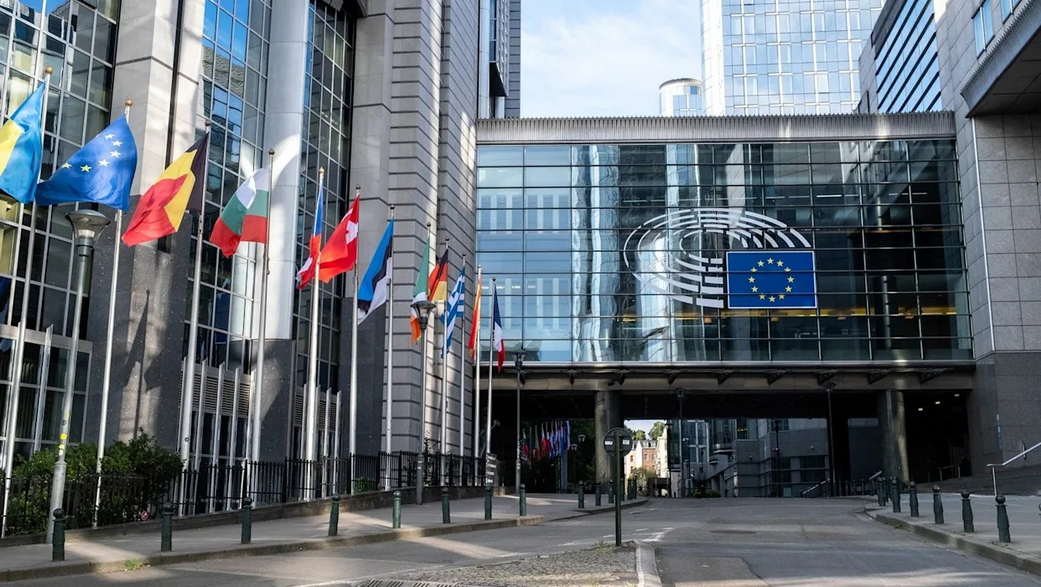 ЕС обдумывает введение пошлин против США, пишет FT