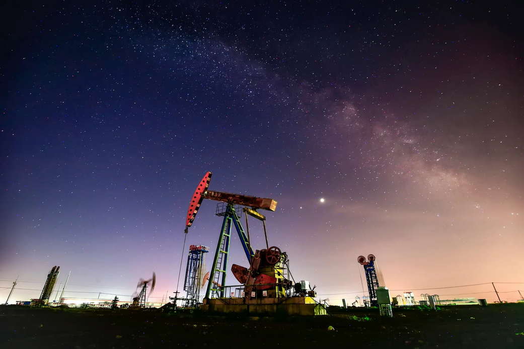 В Белом доме ожидают снижения цен на нефть и газ после операции в Иране В Белом доме ожидают снижения цен на нефть и газ после операции в Иране