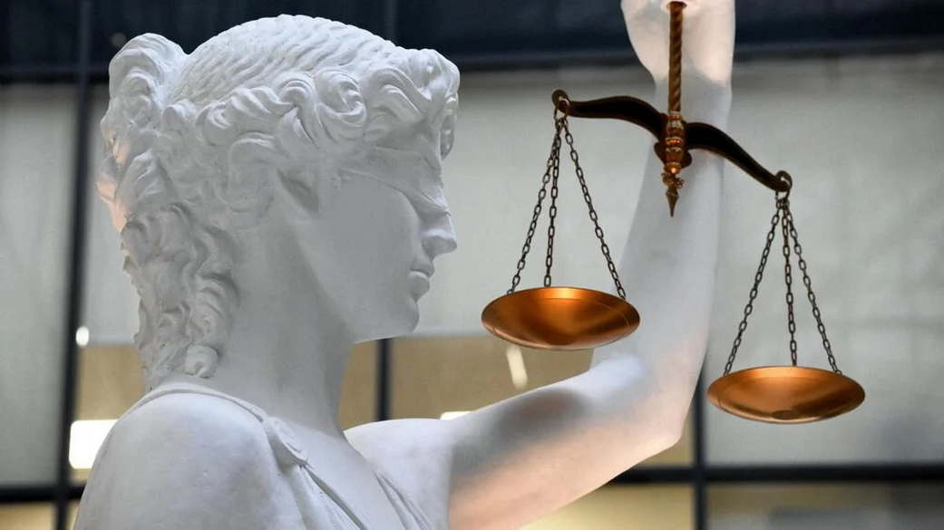 Суд арестовал обвиняемую в афере с похищением подростка в Красноярске