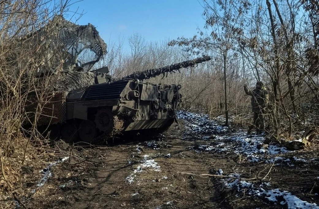 Военкор Стешин: ВСУ не брезгуют использовать могильные оградки для защиты танков Военкор Стешин: ВСУ не брезгуют использовать могильные оградки для защиты танков
