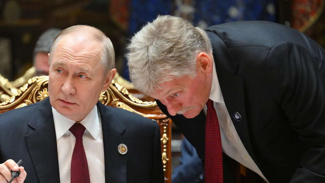 Песков: Кремль не планирует судиться из-за масок с лицом Путина