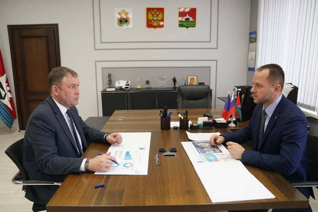 Илья Середюк потребовал от руководства Междуреченска дисциплины и точности в решении проблемных вопросов