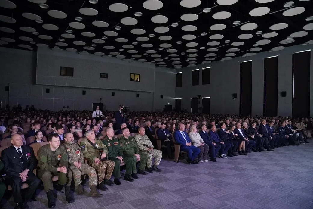 Илья Середюк: фильм о братских связях Кузбасса и Донбасса помогает защитить историческую правду Илья Середюк: фильм о братских связях Кузбасса и Донбасса помогает защитить историческую правду