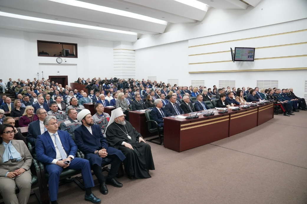 Губернатор Илья Середюк представил ежегодный отчет Парламенту Кузбасса