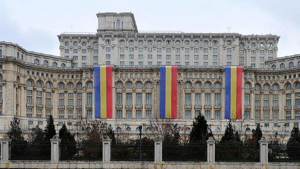 Парламент Румынии отправил правительство в отставку