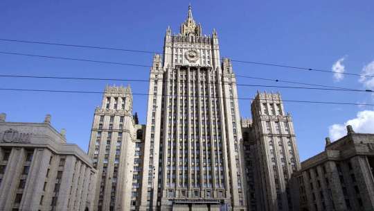 Санкции ослабляют не Россию, а мировую экономику, заявили в МИД