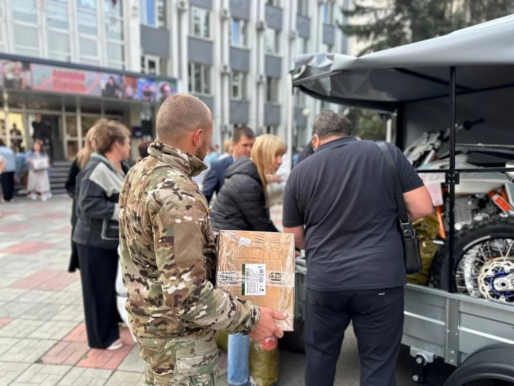 Почти 50 тысяч тонн груза собрали волонтеры Новокузнецкого округа для бойцов специальной военной операции за четыре года Почти 50 тысяч тонн груза собрали волонтеры Новокузнецкого округа для бойцов специальной военной операции за четыре года