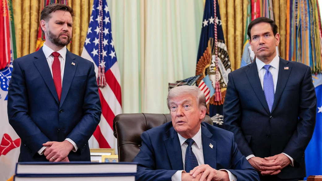Политолог: почему Вэнс обходит Рубио в борьбе за роль преемника Трампа