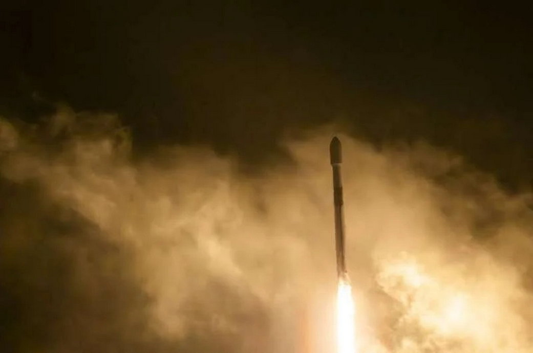 SpaceX запустила первый коммерческий спутник с ядерной батареей
