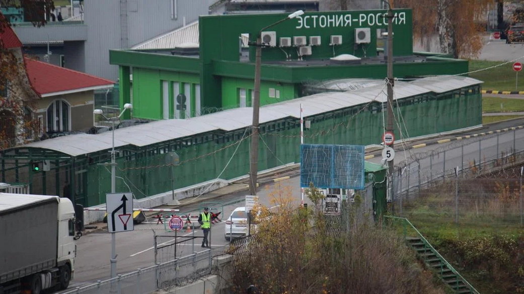 Эстония не планирует полного закрытия границы с Россией, заявил дипломат