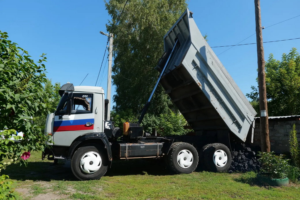 Более 17 тысяч тонн благотворительного угля уже доставлено жителям Кузбасса Более 17 тысяч тонн благотворительного угля уже доставлено жителям Кузбасса