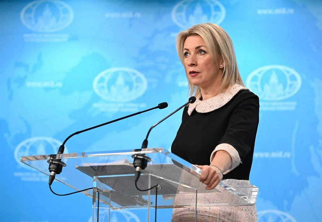 Захарова сравнила немецких журналистов с бешеной сворой