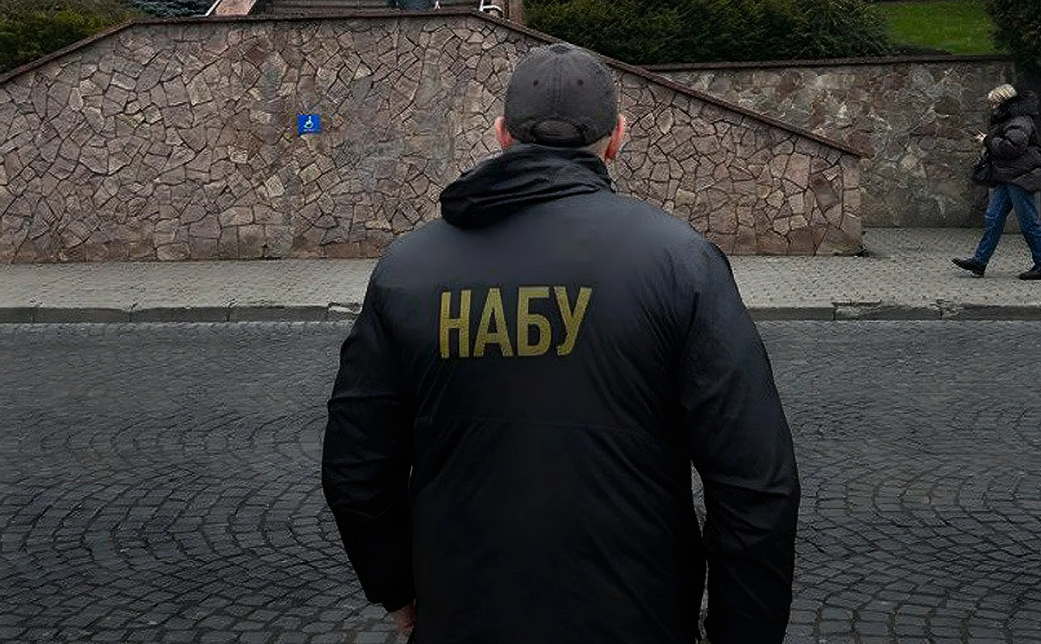 СМИ: генпрокурор Украины пропал после начала операции НАБУ