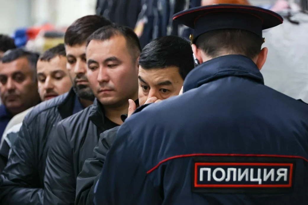 МВД ограничило въезд в Россию почти 200 тысячам мигрантов МВД ограничило въезд в Россию почти 200 тысячам мигрантов