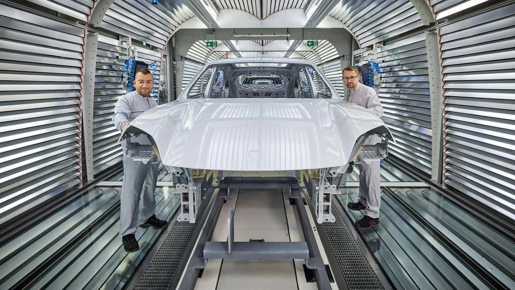 Volkswagen рекомендует Porsche сократить более 13 тысяч сотрудников Volkswagen рекомендует Porsche сократить более 13 тысяч сотрудников