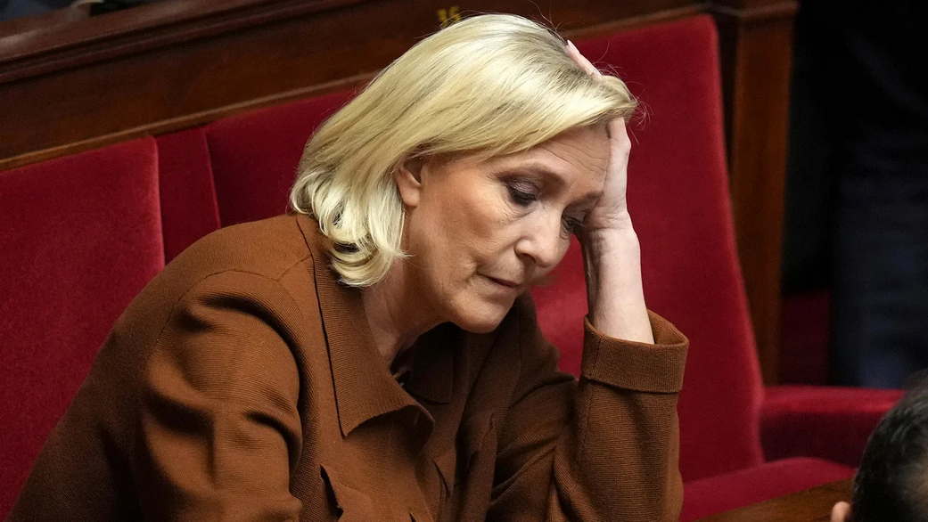 Le Monde: партия Ле Пен балансирует между Россией и Украиной перед выборами 2027 года Le Monde: партия Ле Пен балансирует между Россией и Украиной перед выборами 2027 года