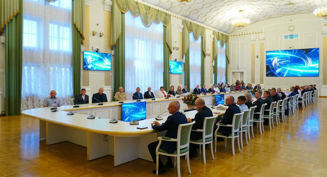 Работники дорожной отрасли Кузбасса отмечены наградами Работники дорожной отрасли Кузбасса отмечены наградами
