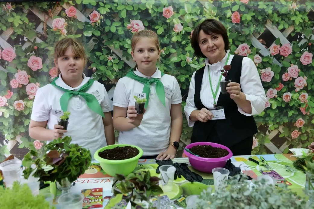 В Кузбассе открыли объединенный агроцентр для малышей и школьников В Кузбассе открыли объединенный агроцентр для малышей и школьников