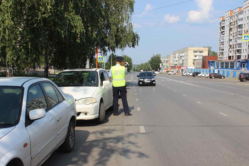 В Юрге инспекторы ГИБДД призвали водителей соблюдать правила проезда пешеходных переходов В Юрге инспекторы ГИБДД призвали водителей соблюдать правила проезда пешеходных переходов